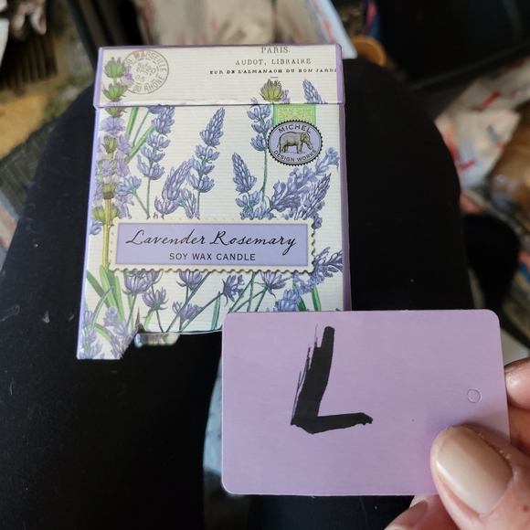 NWT very elegant Michel design works 6.5 oz soy candle lavender rosemary - Picture 8 of 8